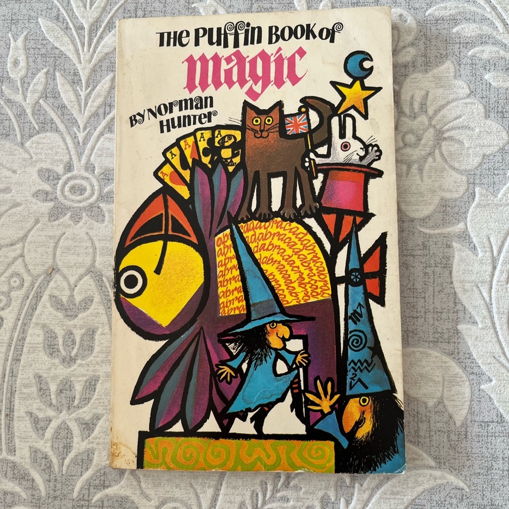 The Puffin Book of Magic by Norman Hunter